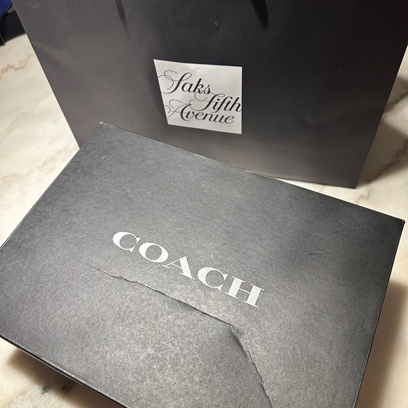 Coach - Picture 1 of 4